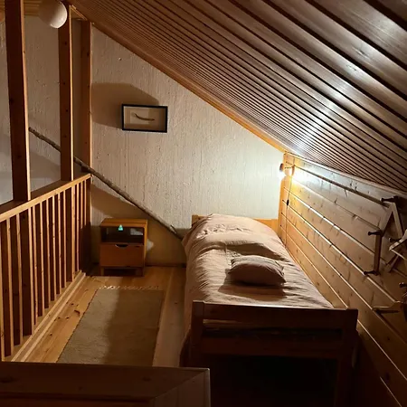 Kodikas Ja Rauhallinen Moekki *